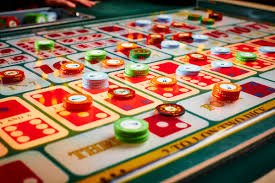 Caishen Wins game interface on mobile showing live dealer and multiplier display